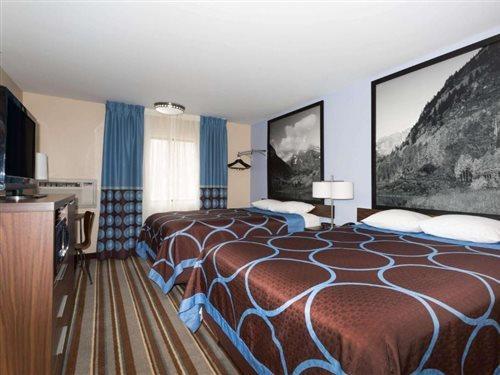 Super 8 By Wyndham Longmont/Twin Peaks Hotel Екстериор снимка