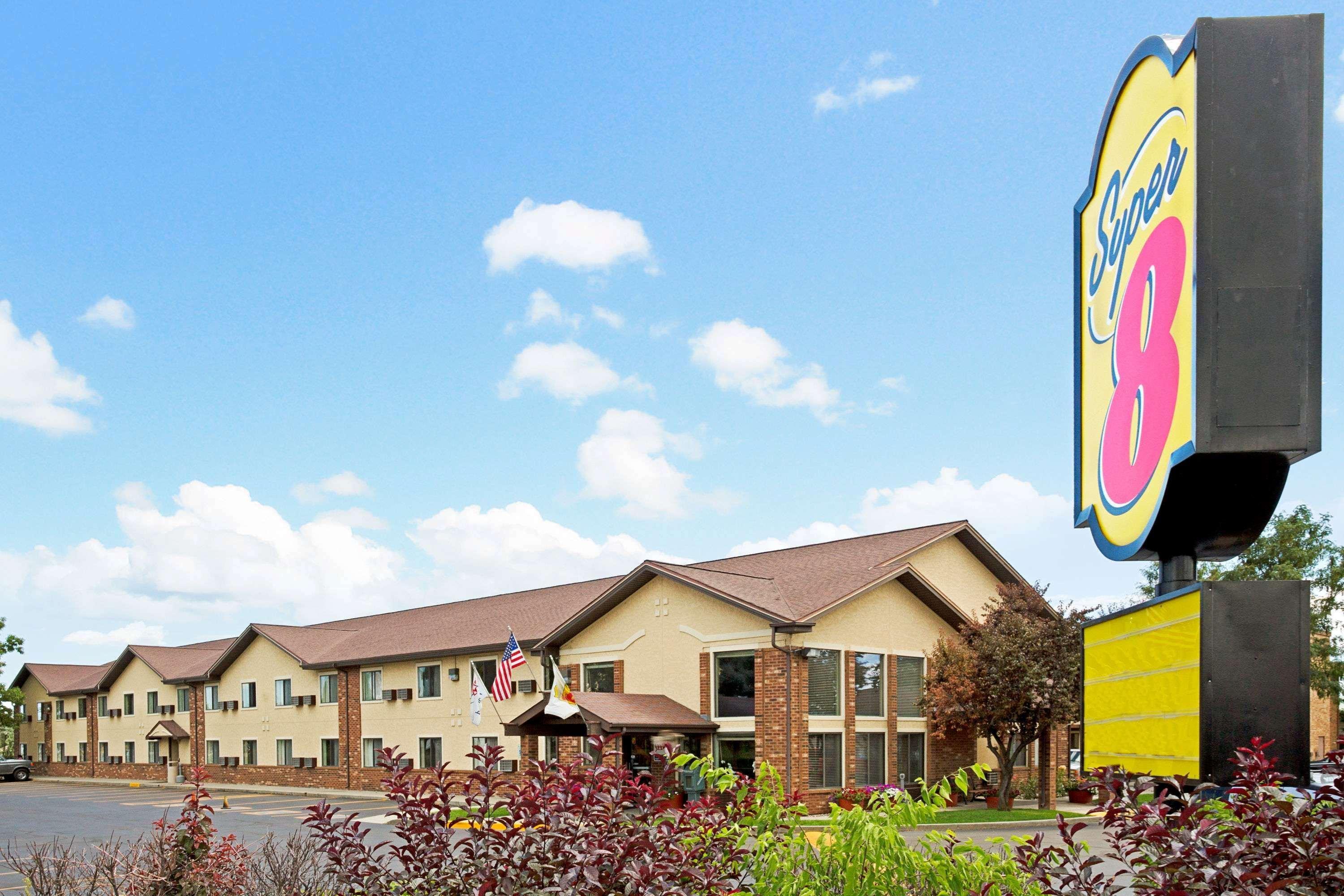 Super 8 By Wyndham Longmont/Twin Peaks Hotel Екстериор снимка