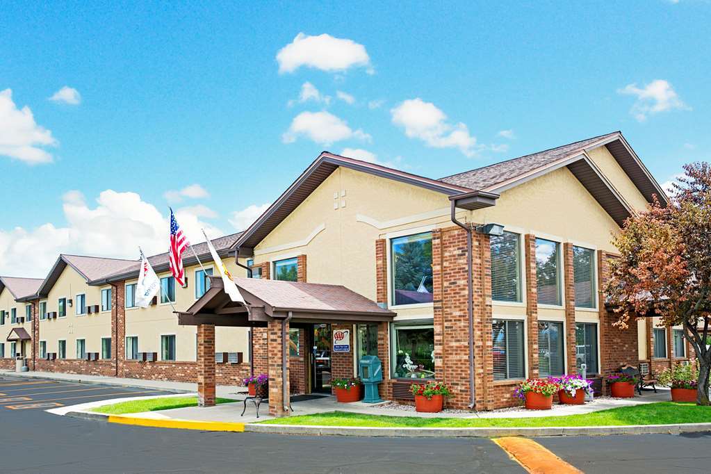 Super 8 By Wyndham Longmont/Twin Peaks Hotel Екстериор снимка